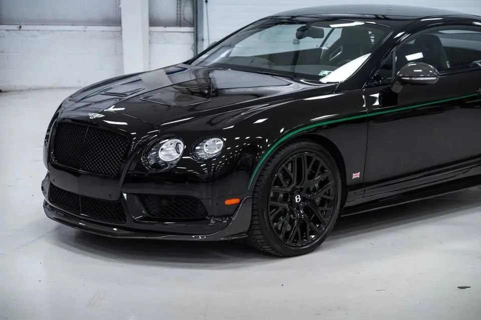 Used 2015 Bentley Continental GT3-R image 2