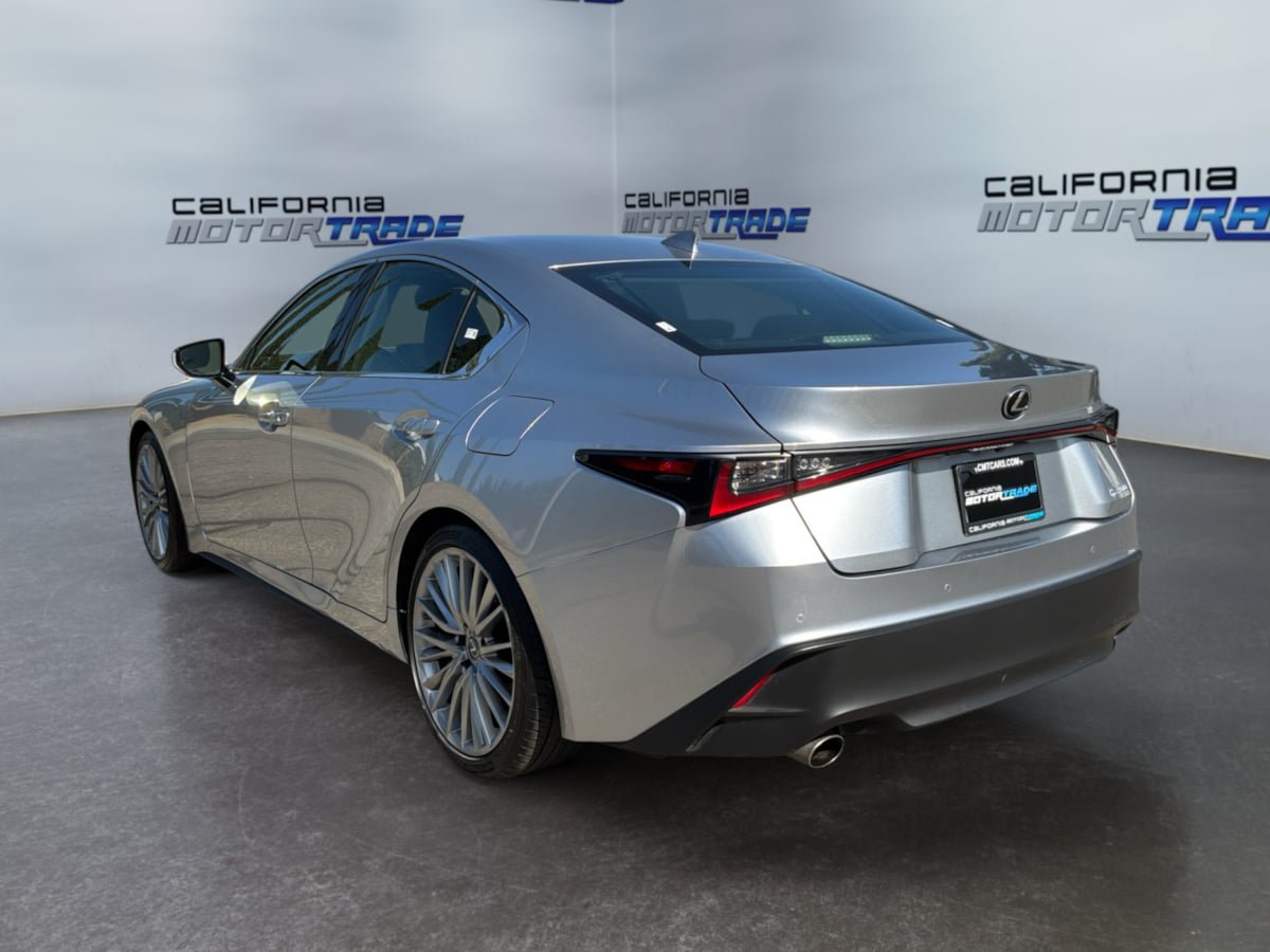 Used 2022 Lexus IS 300 w/ Premium Package RWD image 7