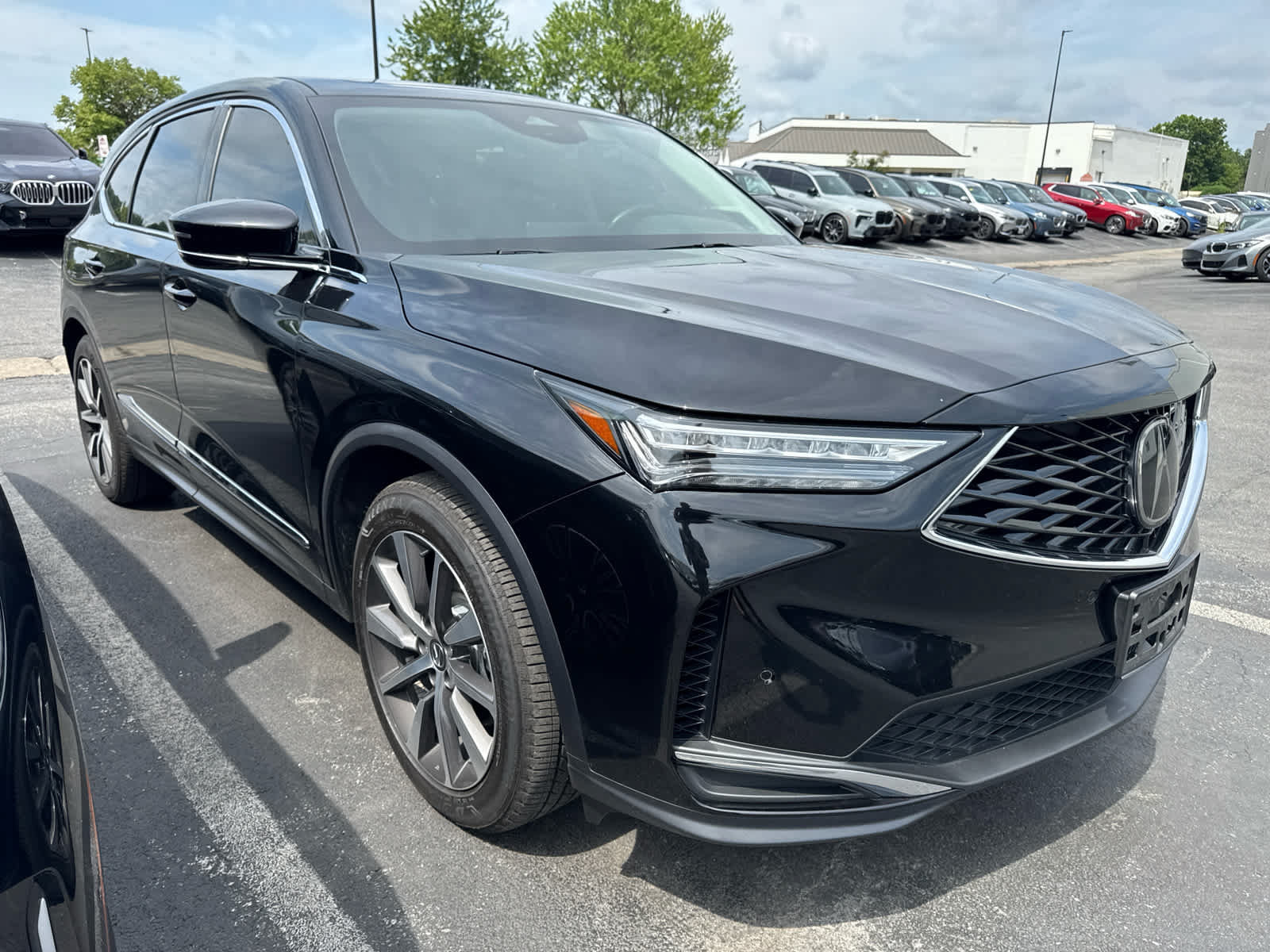 Used 2025 Acura MDX SH-AWD w/ Technology Package image 2
