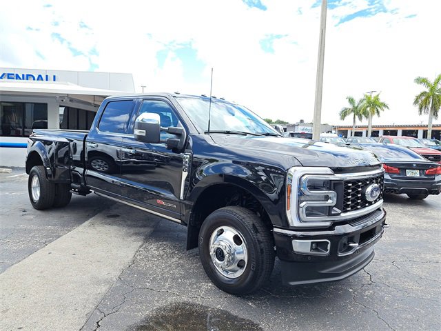 Used 2024 Ford F350 Limited w/ FX4 Off-Road Package image 2