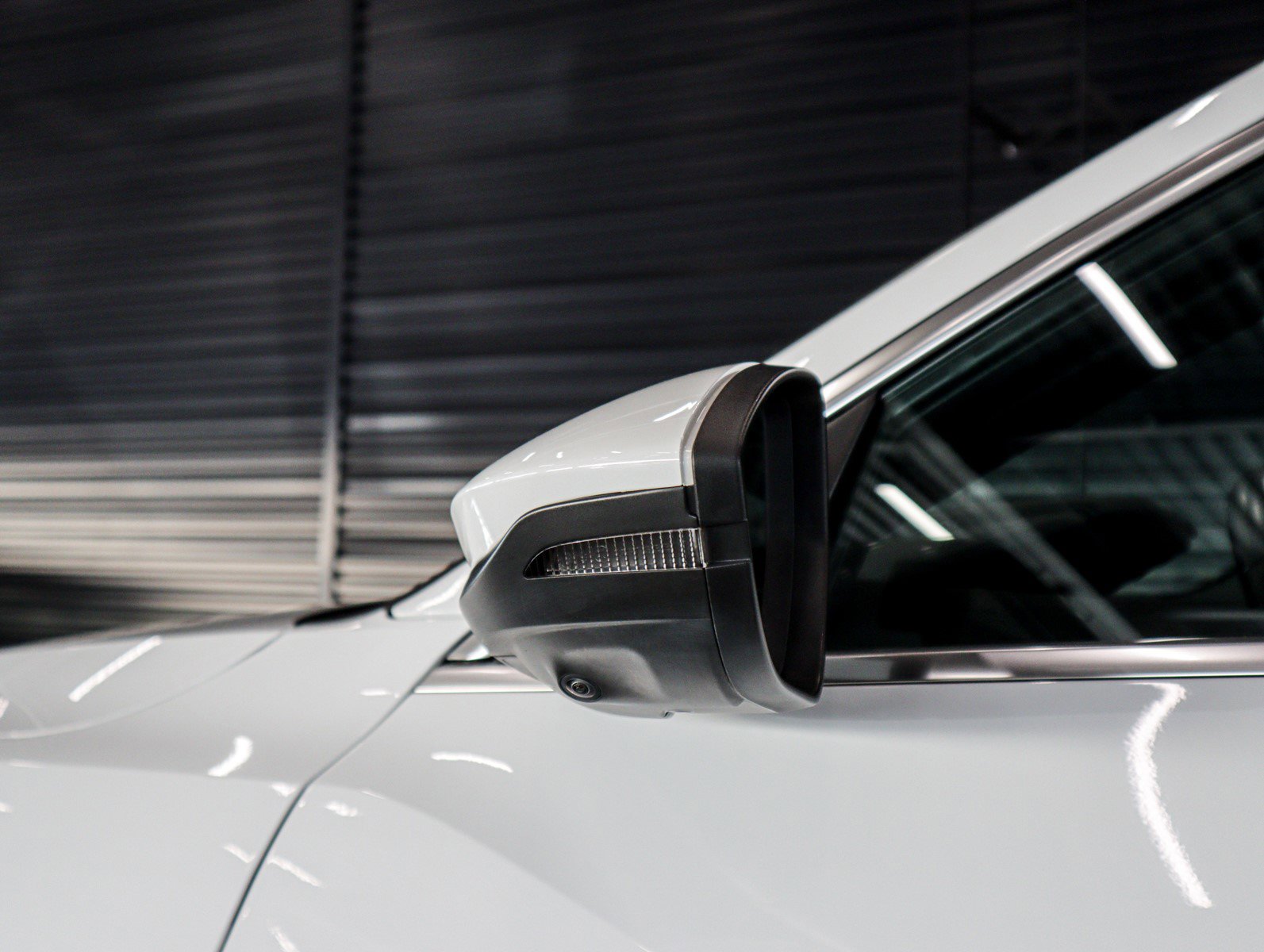 Used 2024 Audi Q8 e-tron Premium Plus image 26