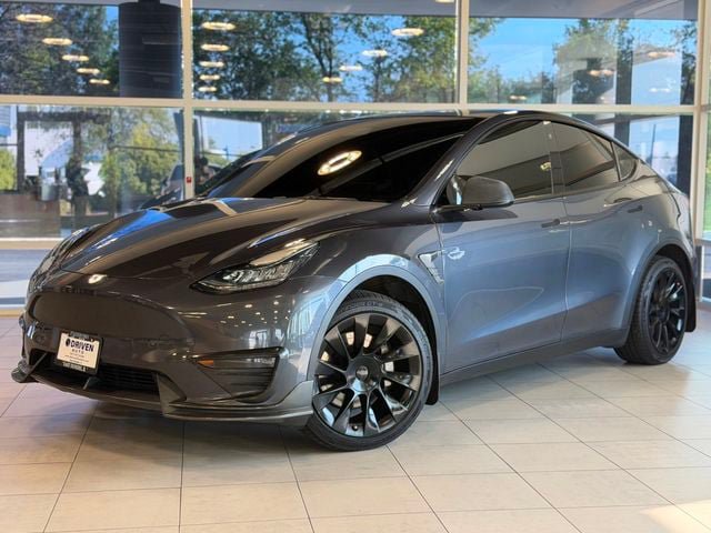 Used 2022 Tesla Model Y Long Range AWD/4WD image 1