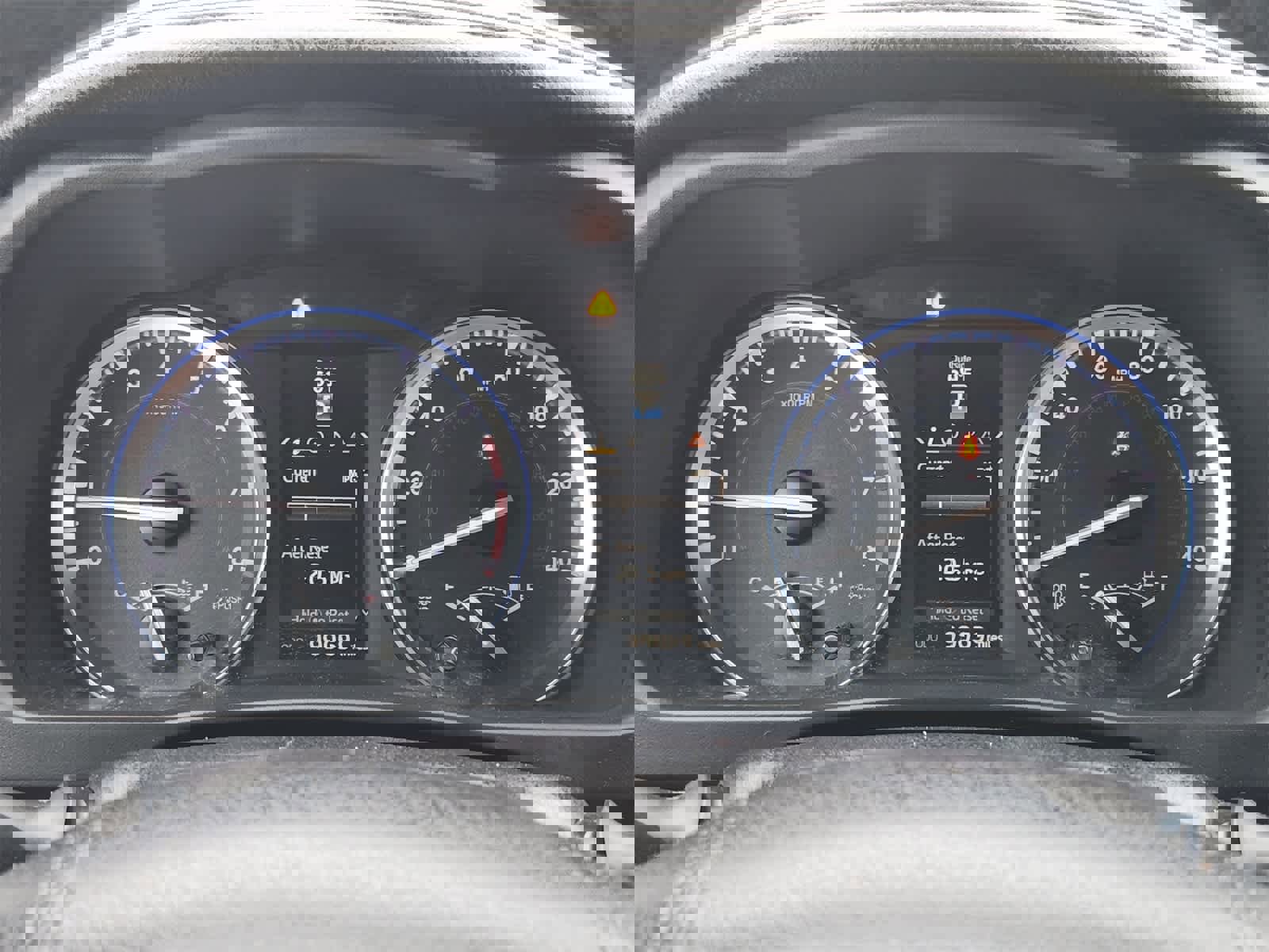 Used 2016 Toyota Highlander XLE image 16