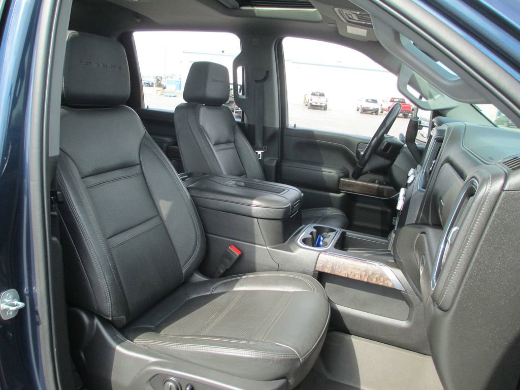 Used 2022 GMC Sierra 3500 Denali image 26