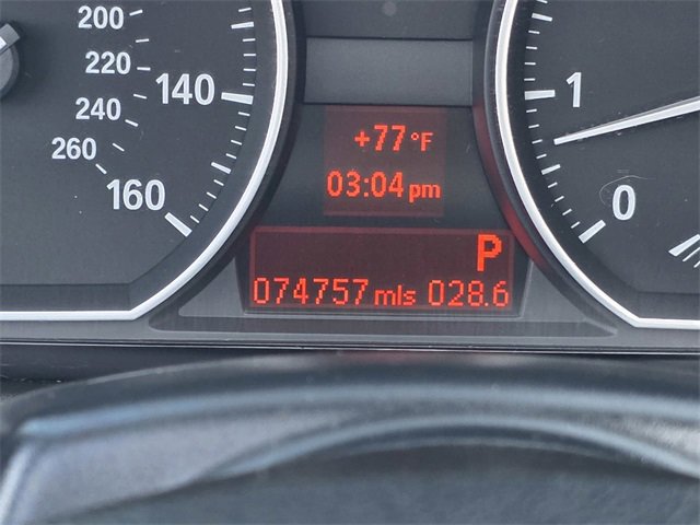 Used 2011 BMW 128i Convertible image 28