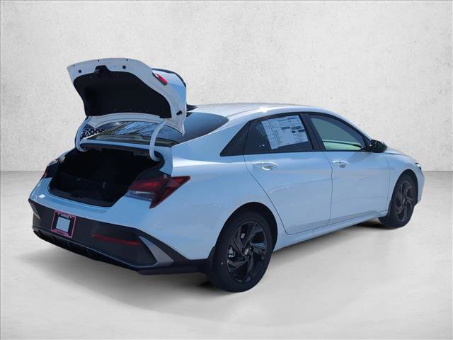 New 2026 Hyundai Elantra Sport image 2