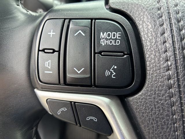 Used 2019 Toyota Highlander XLE AWD/4WD image 36