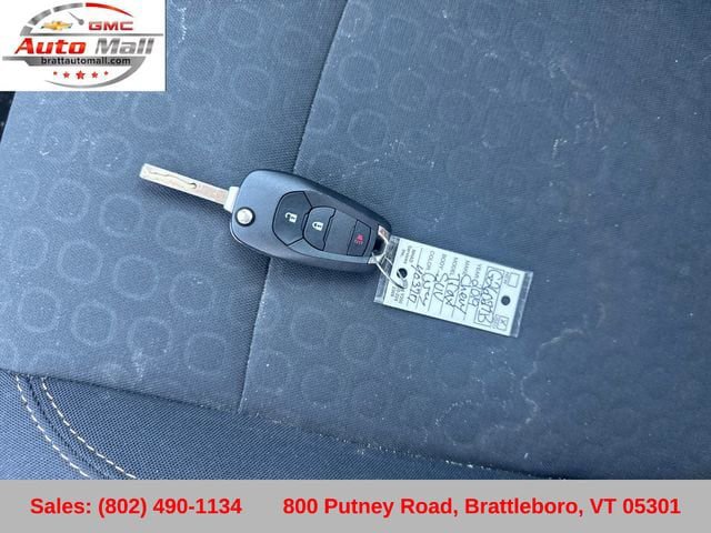 Used 2019 Chevrolet Trax LS w/ Tint and Cruise Package AWD/4WD image 28