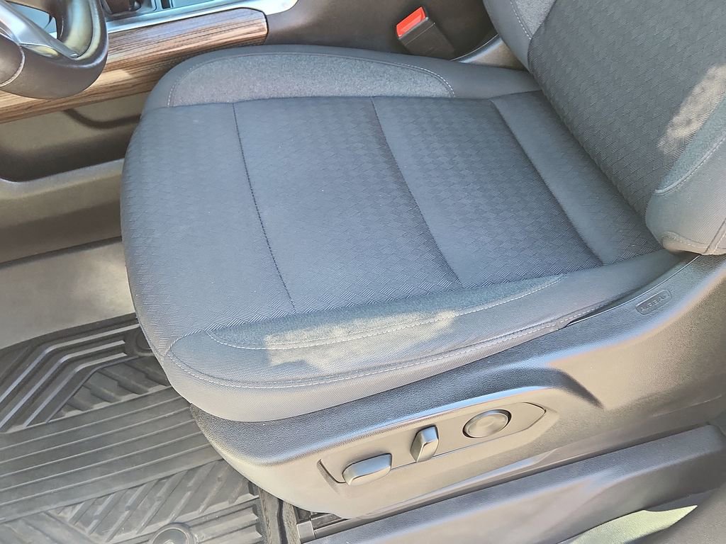 Used 2022 Chevrolet Silverado 1500 RST image 7