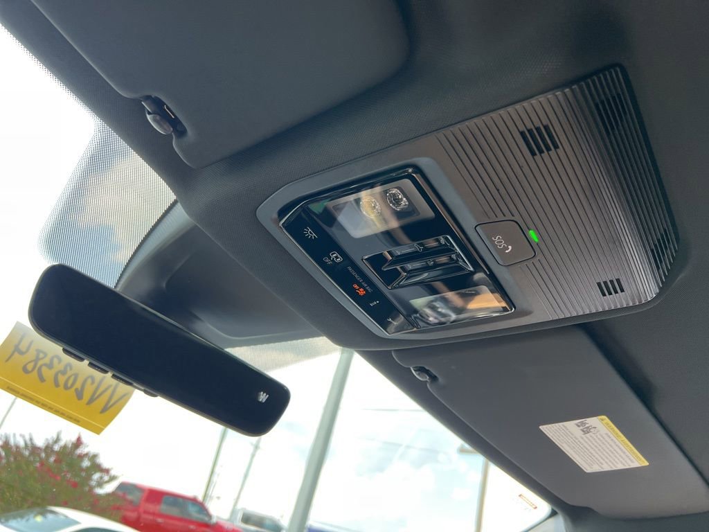 New 2026 Volkswagen Atlas Cross Sport SEL R-Line image 22