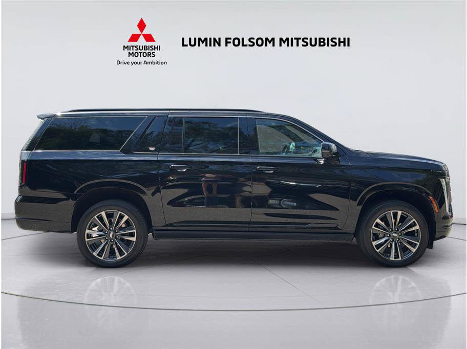 Used 2025 Cadillac Escalade ESV Sport w/ Touring Package AWD/4WD image 6