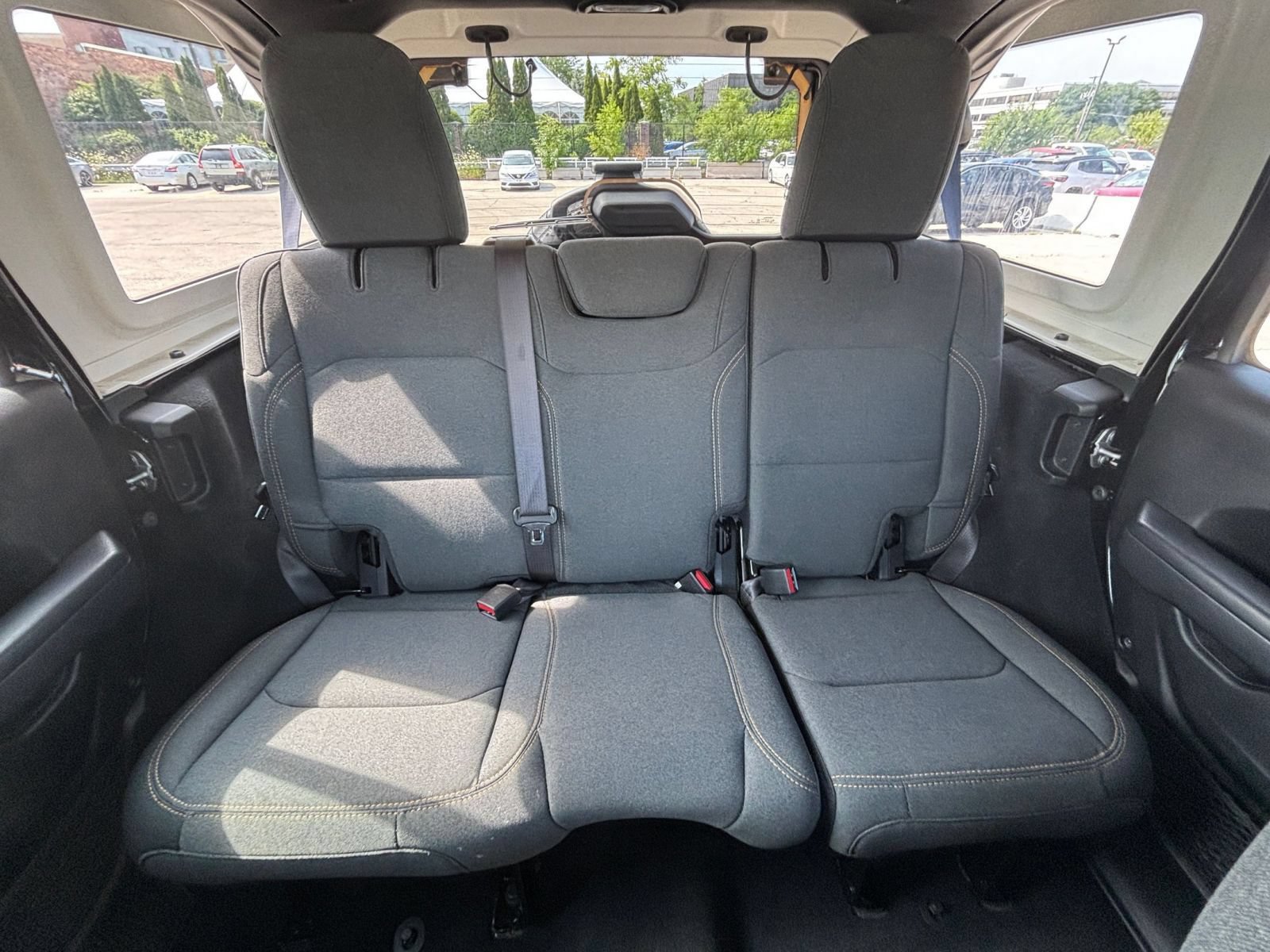 Used 2025 Jeep Wrangler Unlimited Sport AWD/4WD image 37