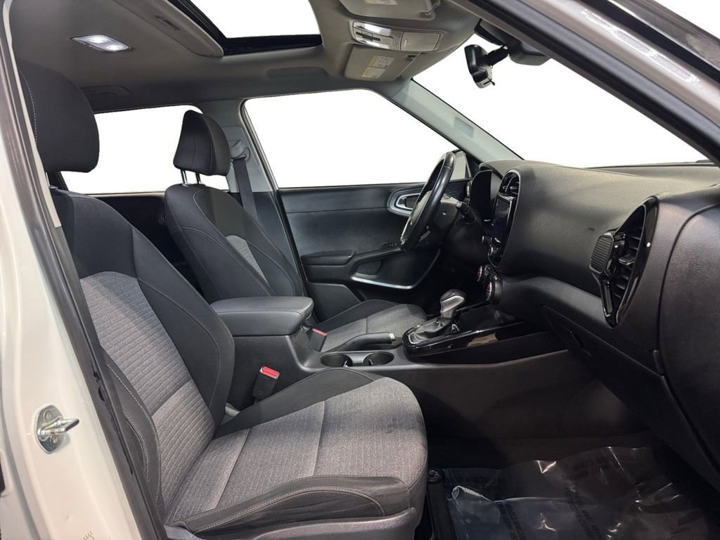 Used 2022 Kia Soul GT-Line image 13