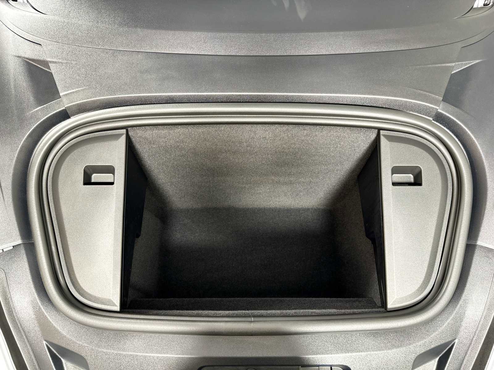 Certified 2025 Porsche Taycan image 30