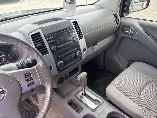 Used 2014 Nissan Frontier SV RWD image 20