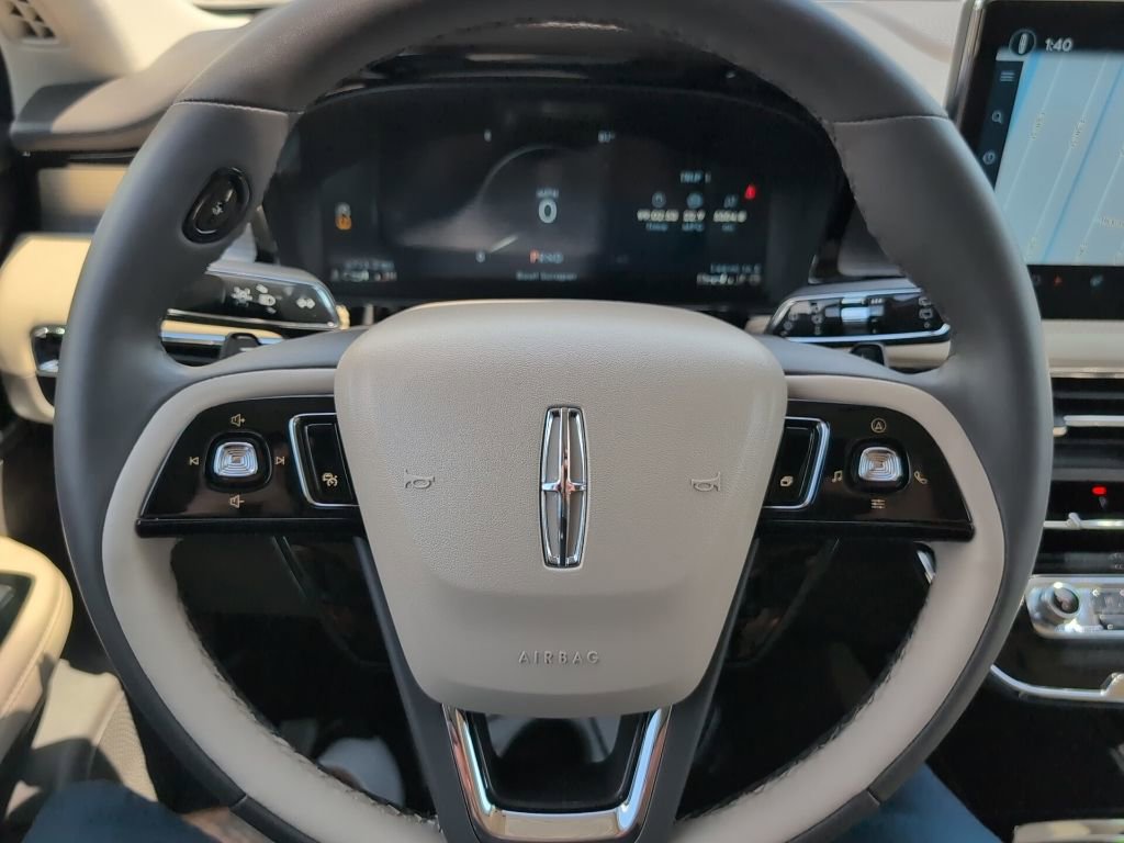 Used 2023 Lincoln Corsair FWD w/ Equipment Group 101A image 15