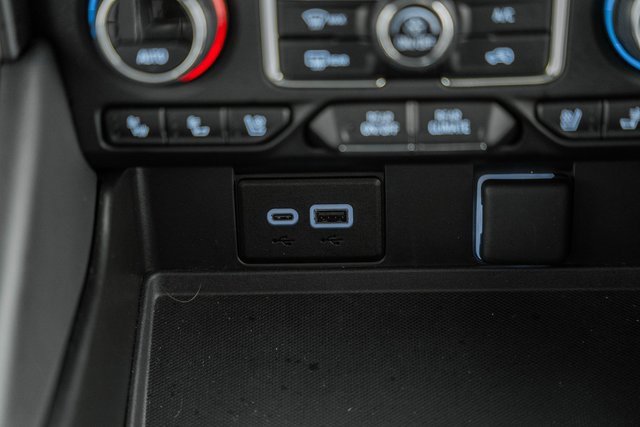 Used 2024 Chevrolet Tahoe High Country image 28