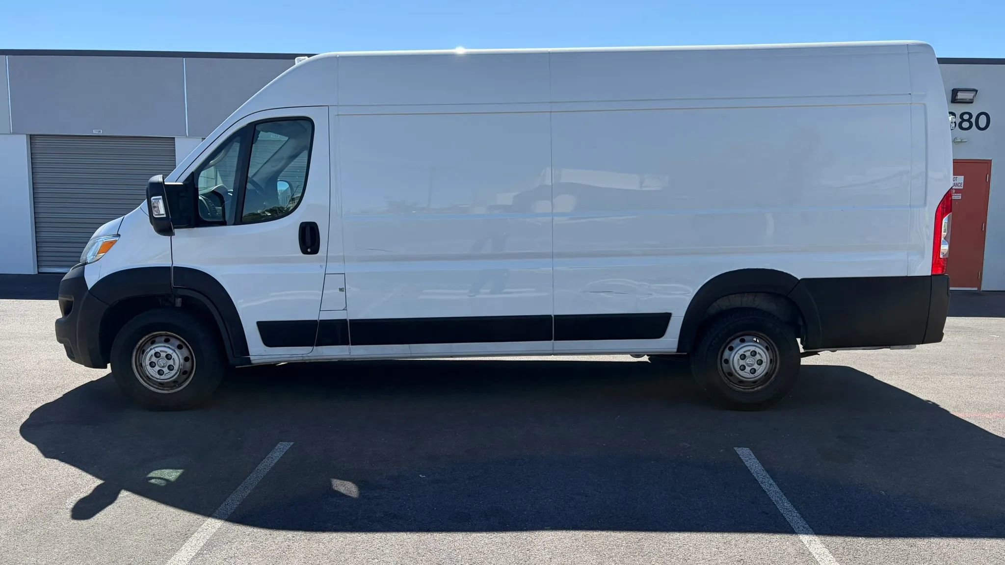 Used 2023 RAM ProMaster 3500 FWD image 2