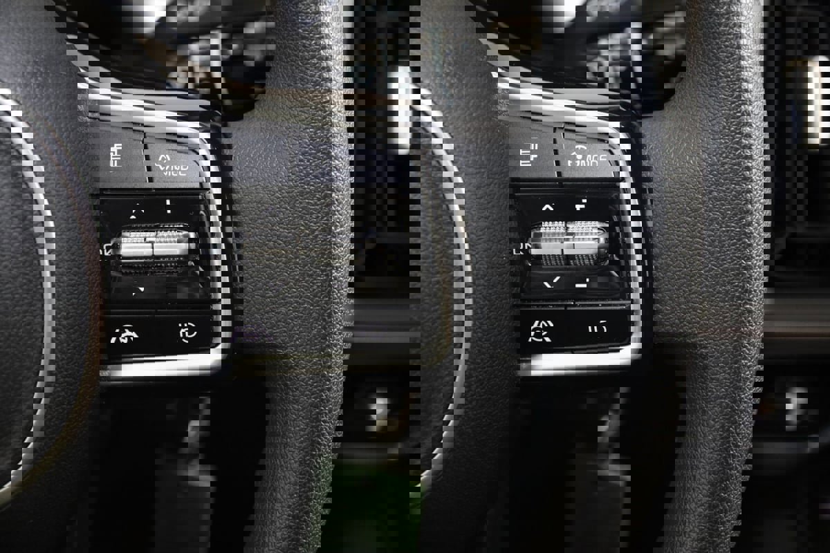 Used 2022 Kia Sorento LX image 32