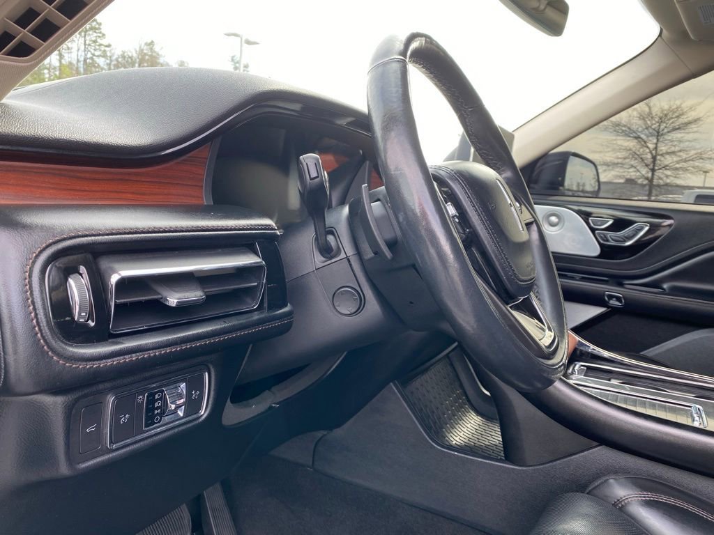 Used 2022 Lincoln Aviator Reserve w/ Equipment Group 201A image 9