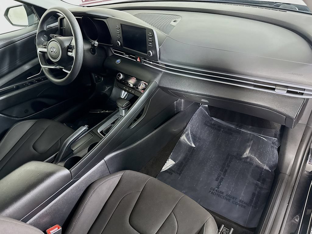 Certified 2022 Hyundai Elantra SEL FWD image 30