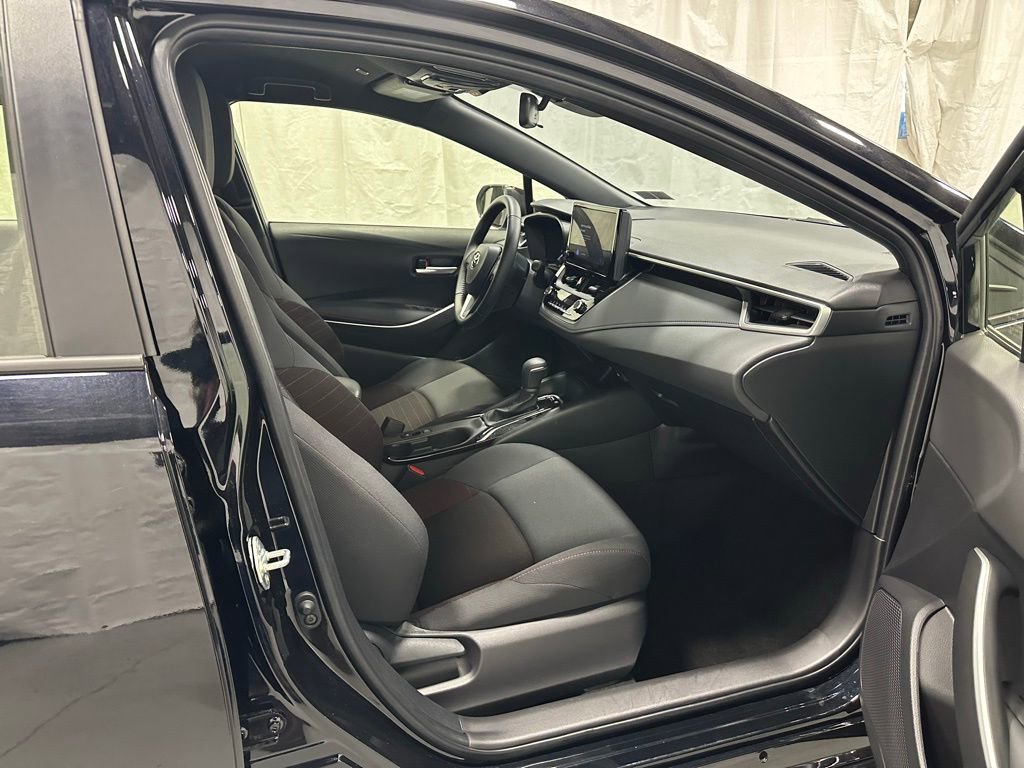 Used 2025 Toyota Corolla SE FWD image 57
