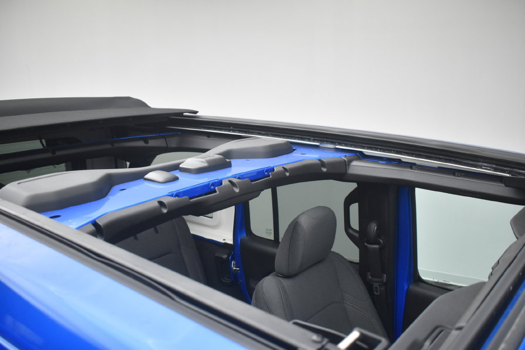 Used 2025 Jeep Wrangler Unlimited Sport AWD/4WD image 13