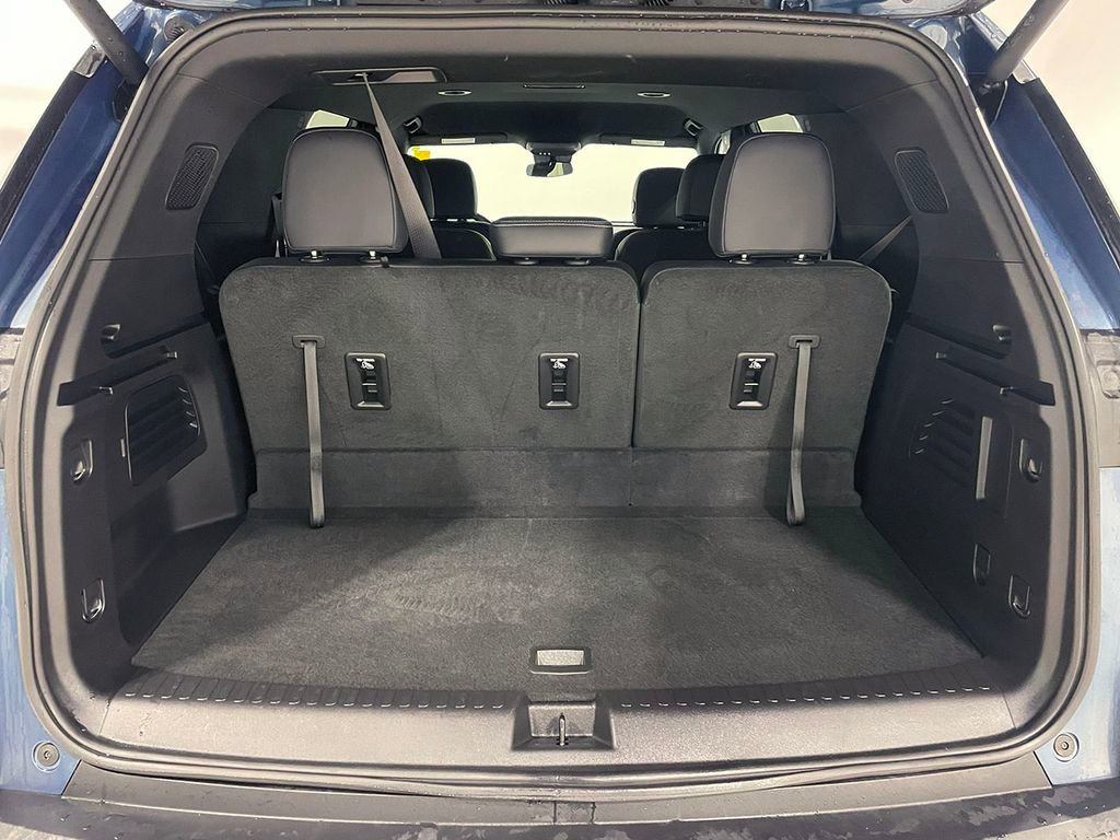 Used 2026 Chevrolet Traverse LT AWD/4WD image 5