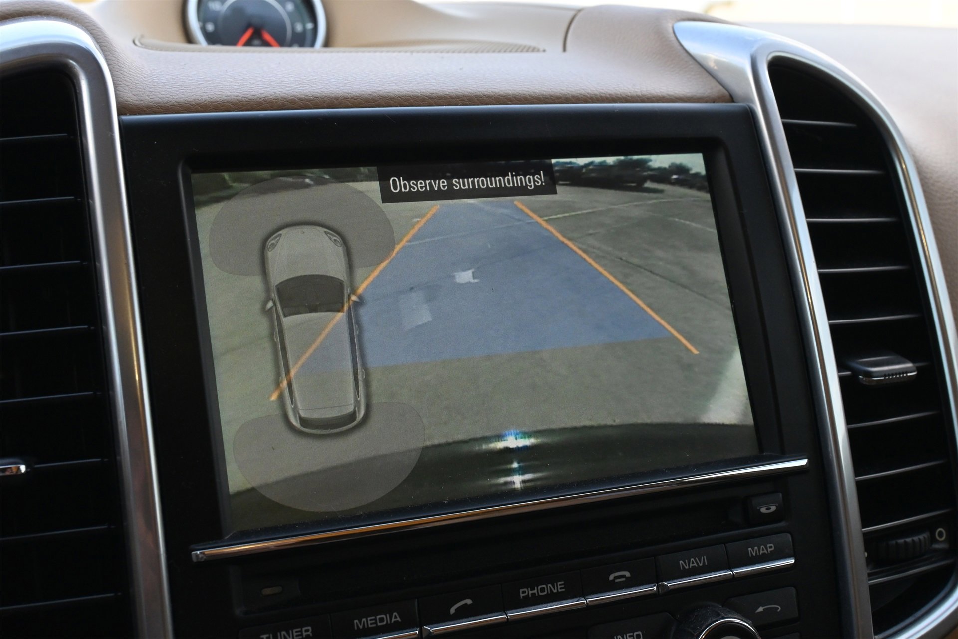 Used 2013 Porsche Cayenne S image 13