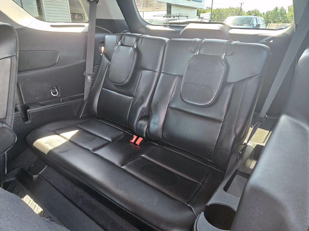 Used 2023 Ford Explorer XLT w/ Equipment Group 202A AWD/4WD image 22