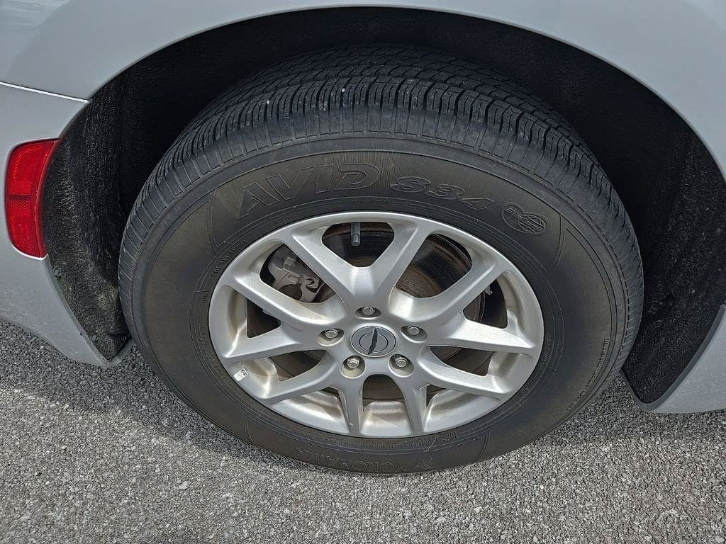 Used 2024 Chrysler Pacifica Touring-L FWD image 10