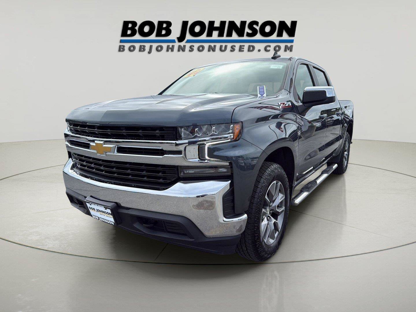 Used 2022 Chevrolet Silverado 1500 LT AWD/4WD image 3
