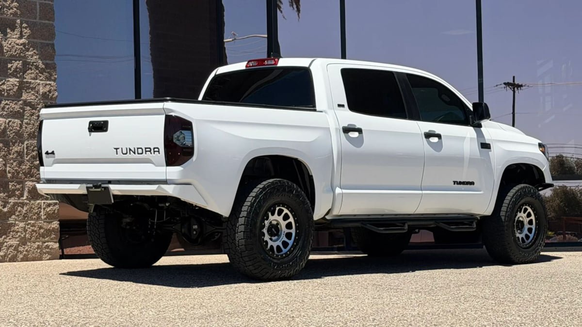 Used 2021 Toyota Tundra SR5 AWD/4WD image 16