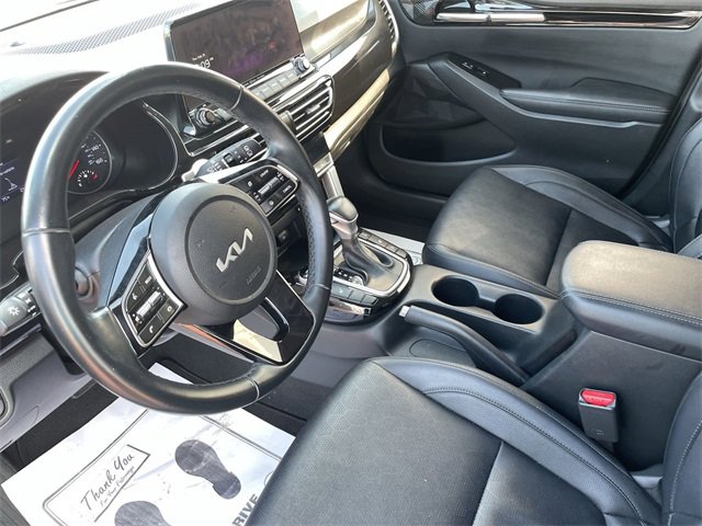 Used 2023 Kia Seltos EX image 14