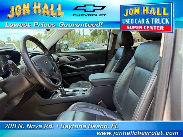 Used 2021 Chevrolet Traverse RS FWD image 16