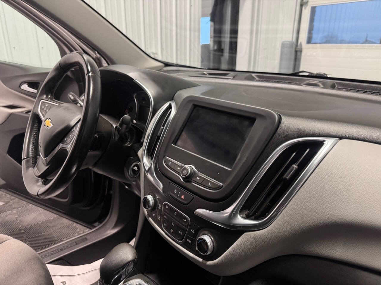 Used 2022 Chevrolet Equinox LT image 21