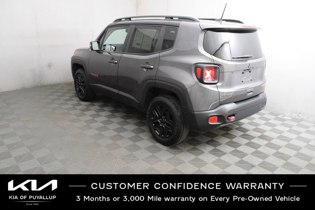 Used 2018 Jeep Renegade Trailhawk AWD/4WD image 7