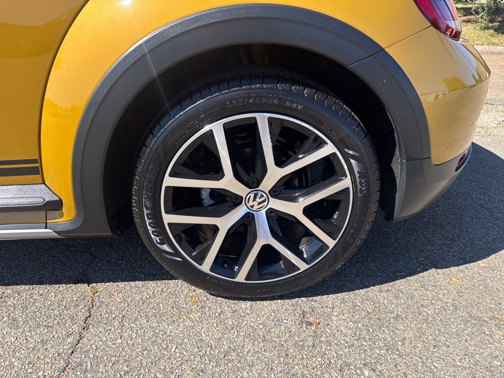 Used 2017 Volkswagen Beetle 1.8T Dune FWD image 30