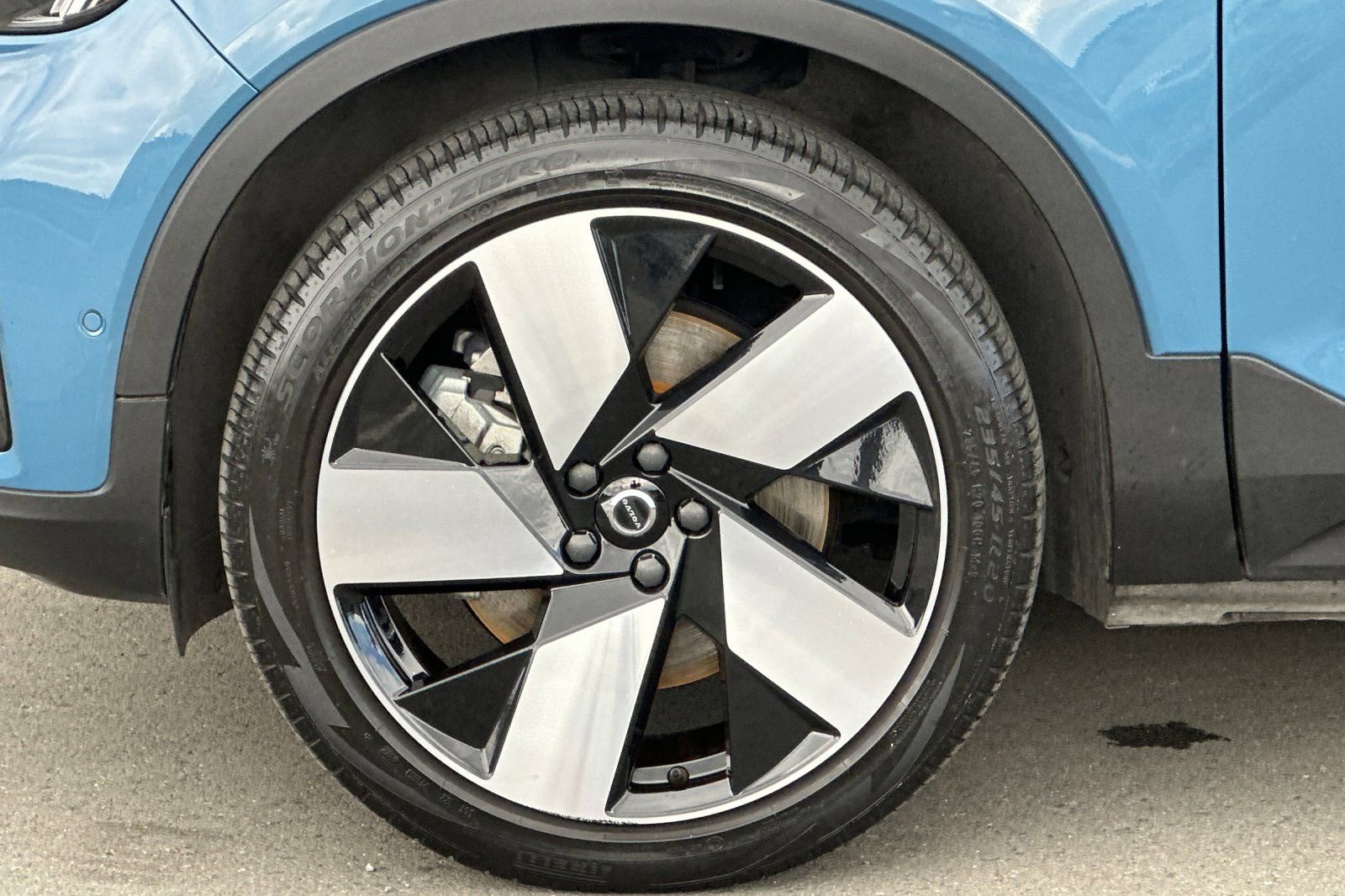 Certified 2023 Volvo XC40 Recharge Ultimate image 12