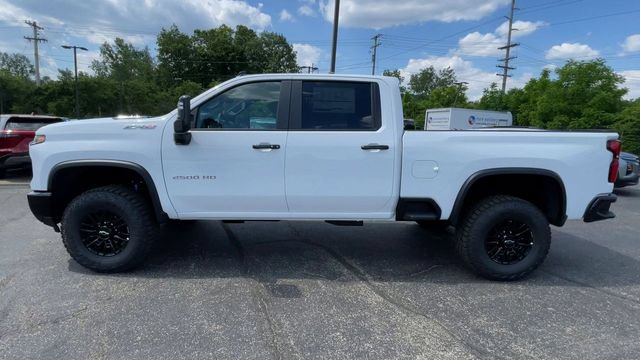 New 2026 Chevrolet Silverado 2500 ZR2 w/ LPO, Dark Essentials Package AWD/4WD image 7