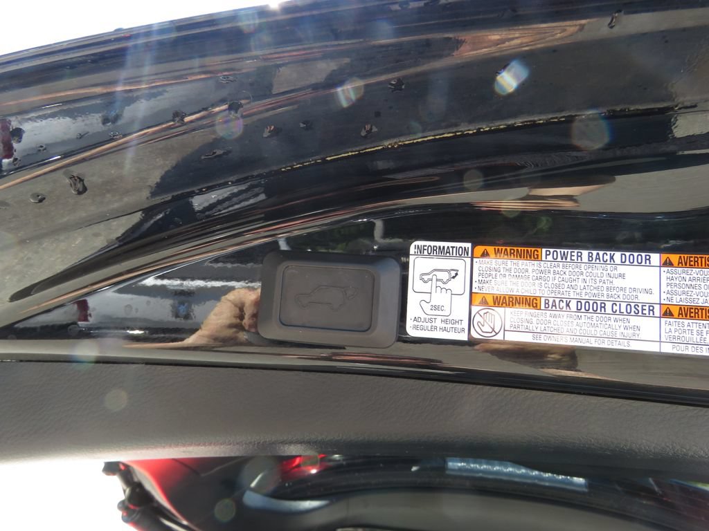 Used 2015 Toyota RAV4 Limited AWD/4WD image 18