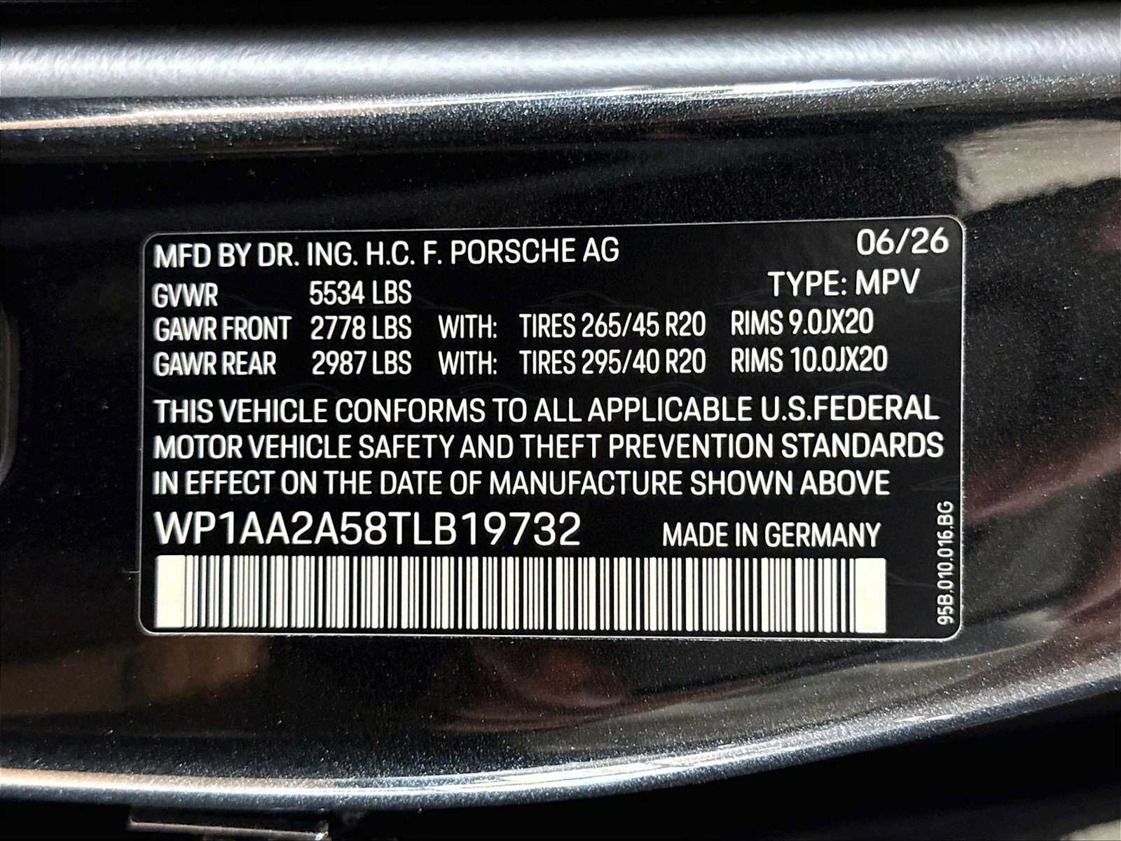 New 2026 Porsche Macan AWD/4WD image 31