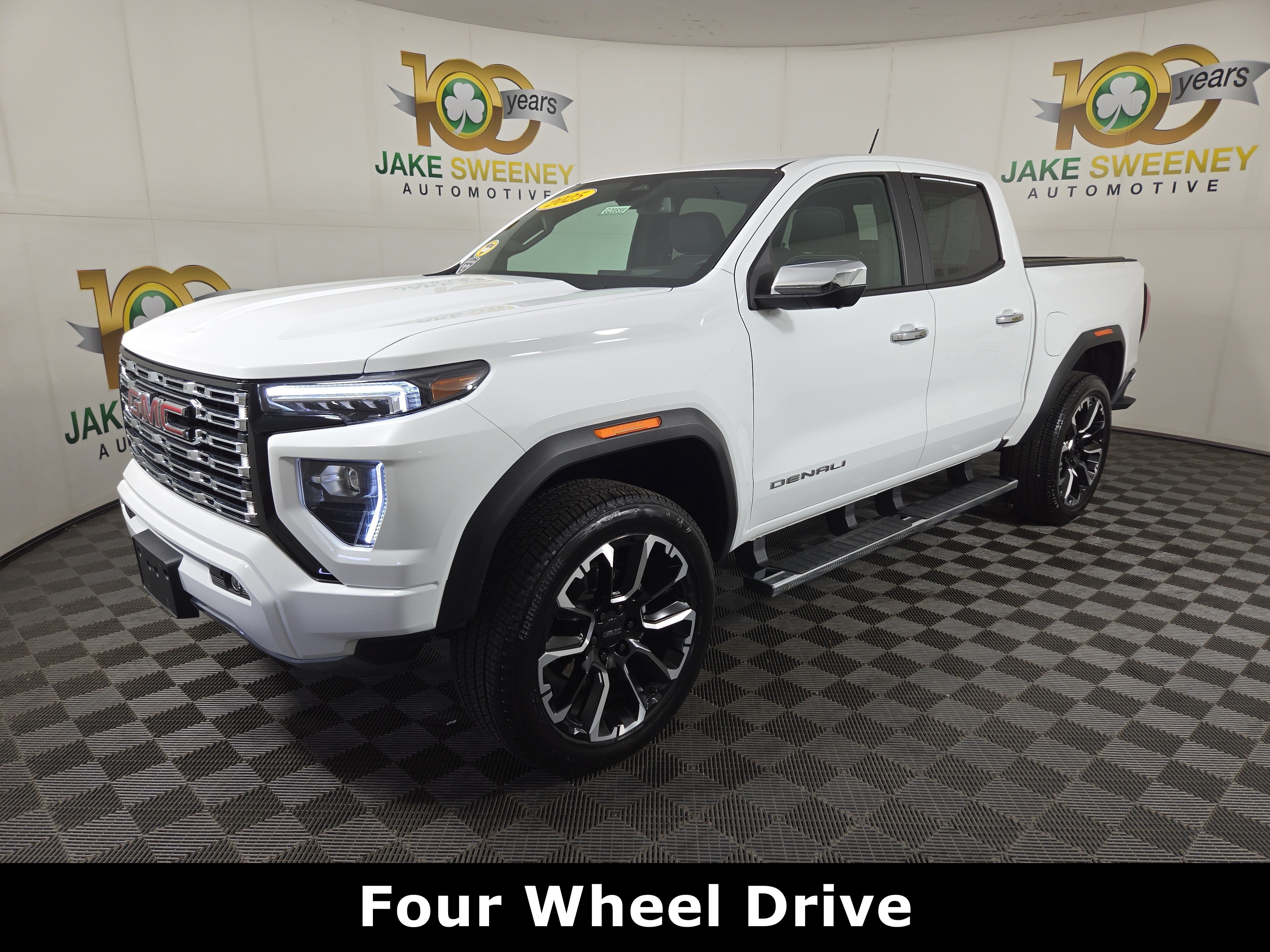 Certified 2025 GMC Canyon Denali AWD/4WD image 3