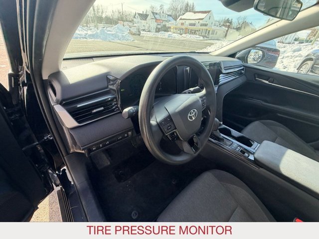 Used 2025 Toyota Camry LE image 12