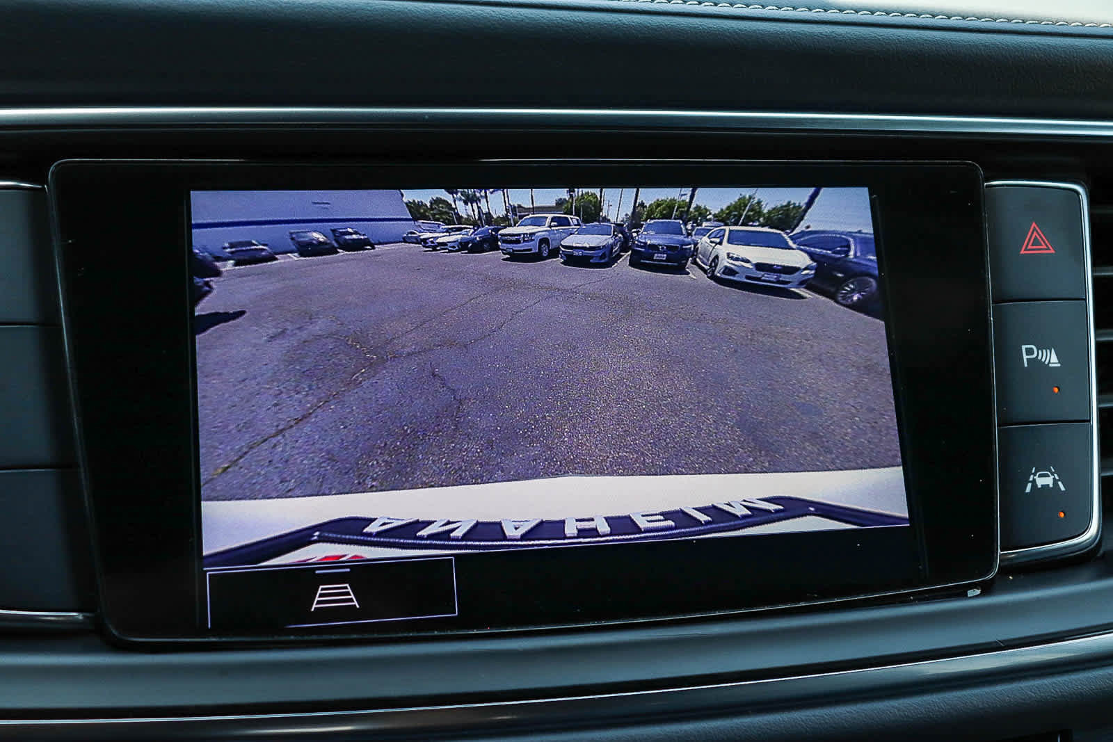 Used 2023 Buick Enclave Essence FWD image 29