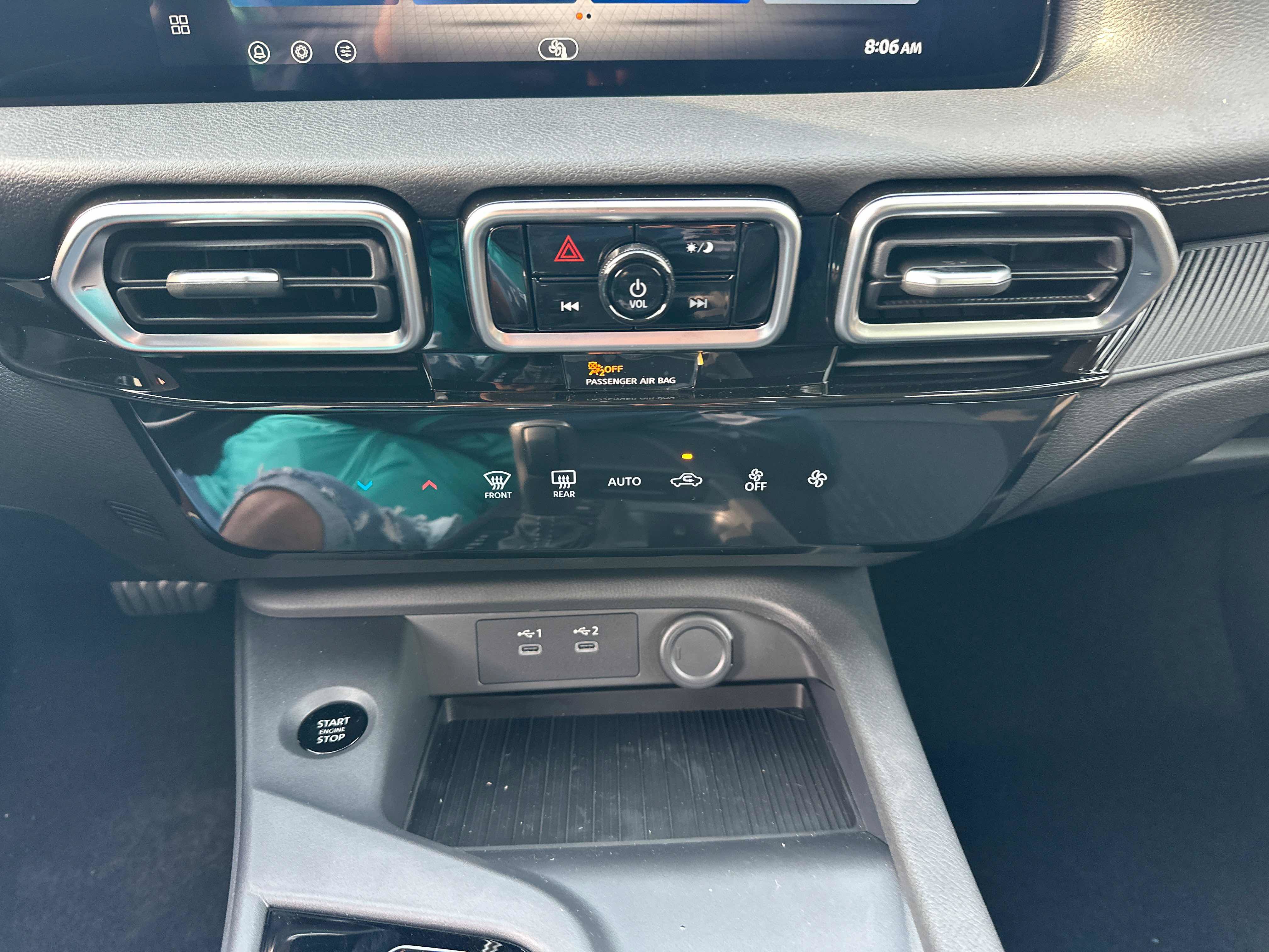 New 2027 Nissan Sentra SV w/ Floor Mat Package FWD image 33