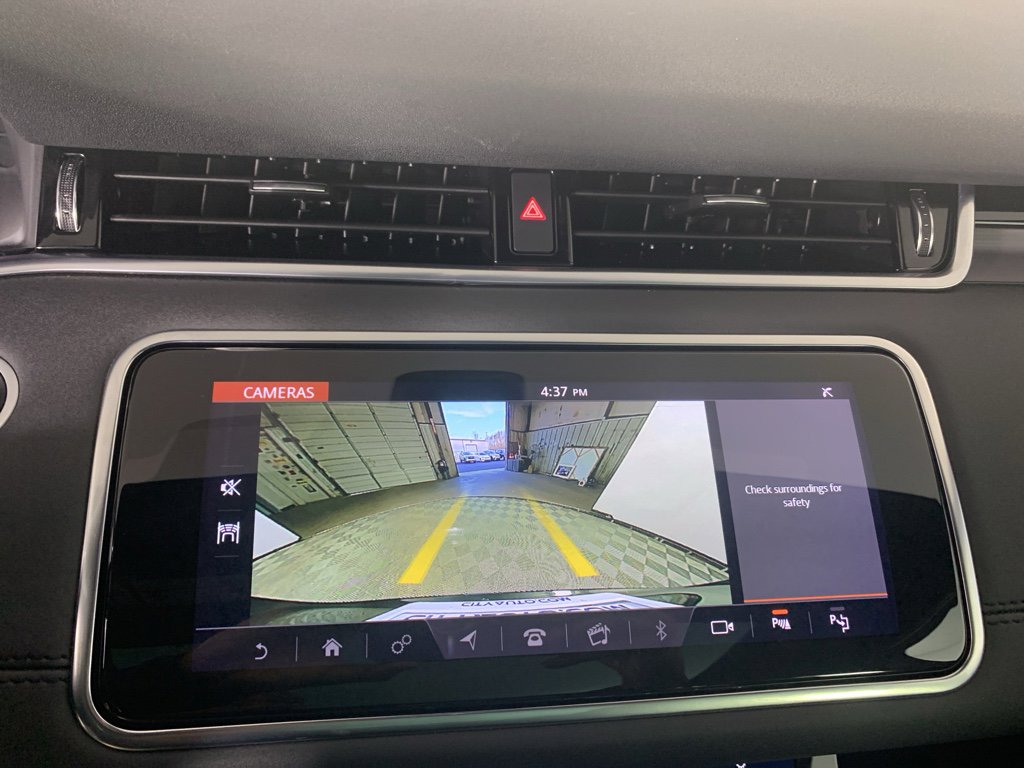 Used 2020 Land Rover Range Rover Evoque SE image 28