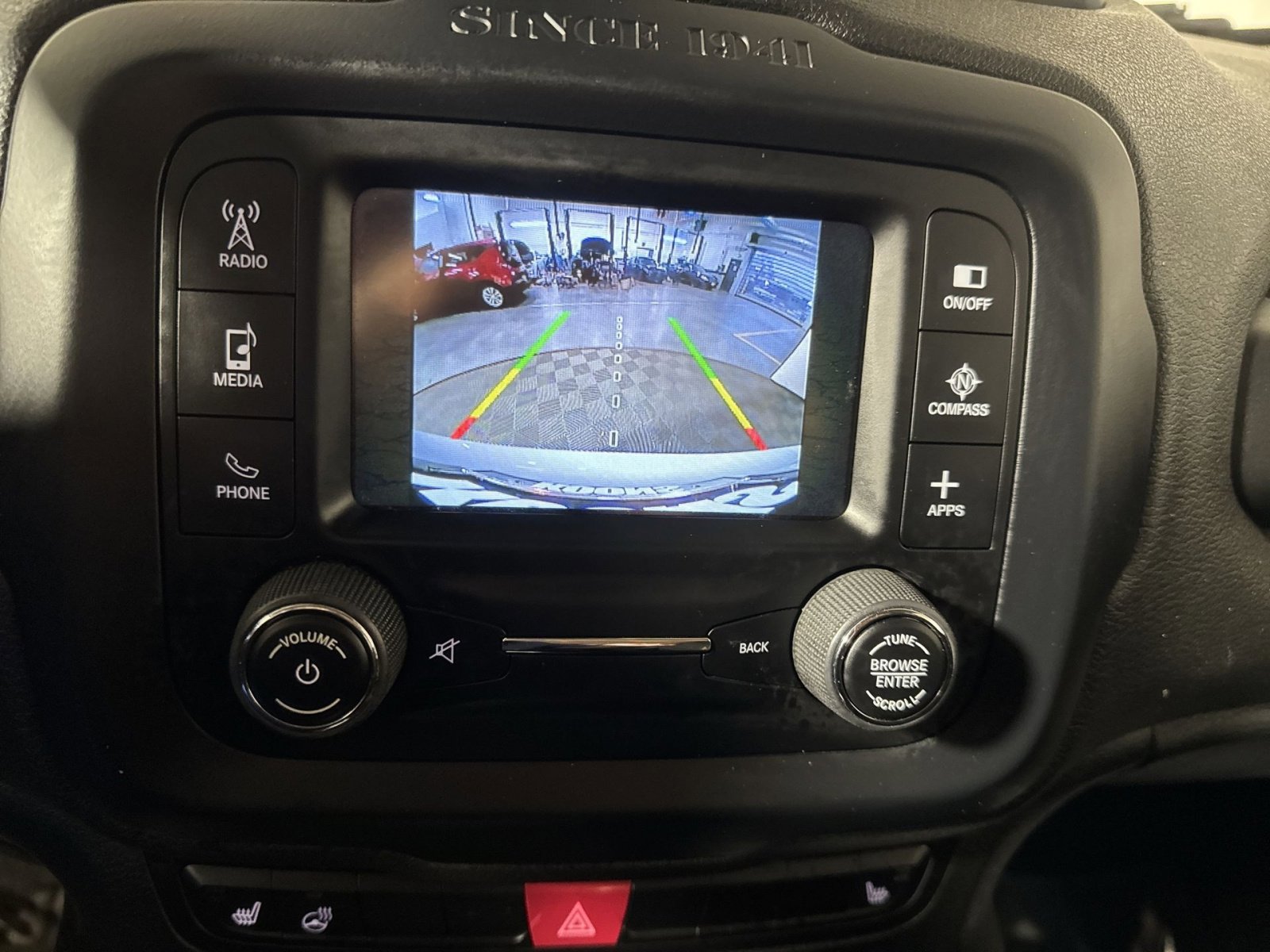 Used 2016 Jeep Renegade Limited image 19