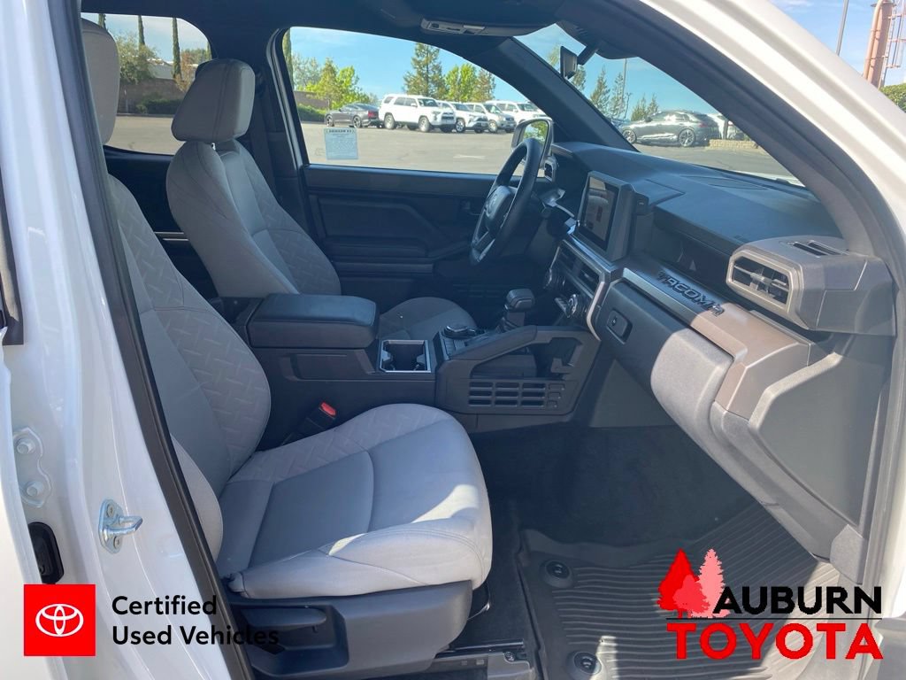 Certified 2024 Toyota Tacoma SR5 AWD/4WD image 17