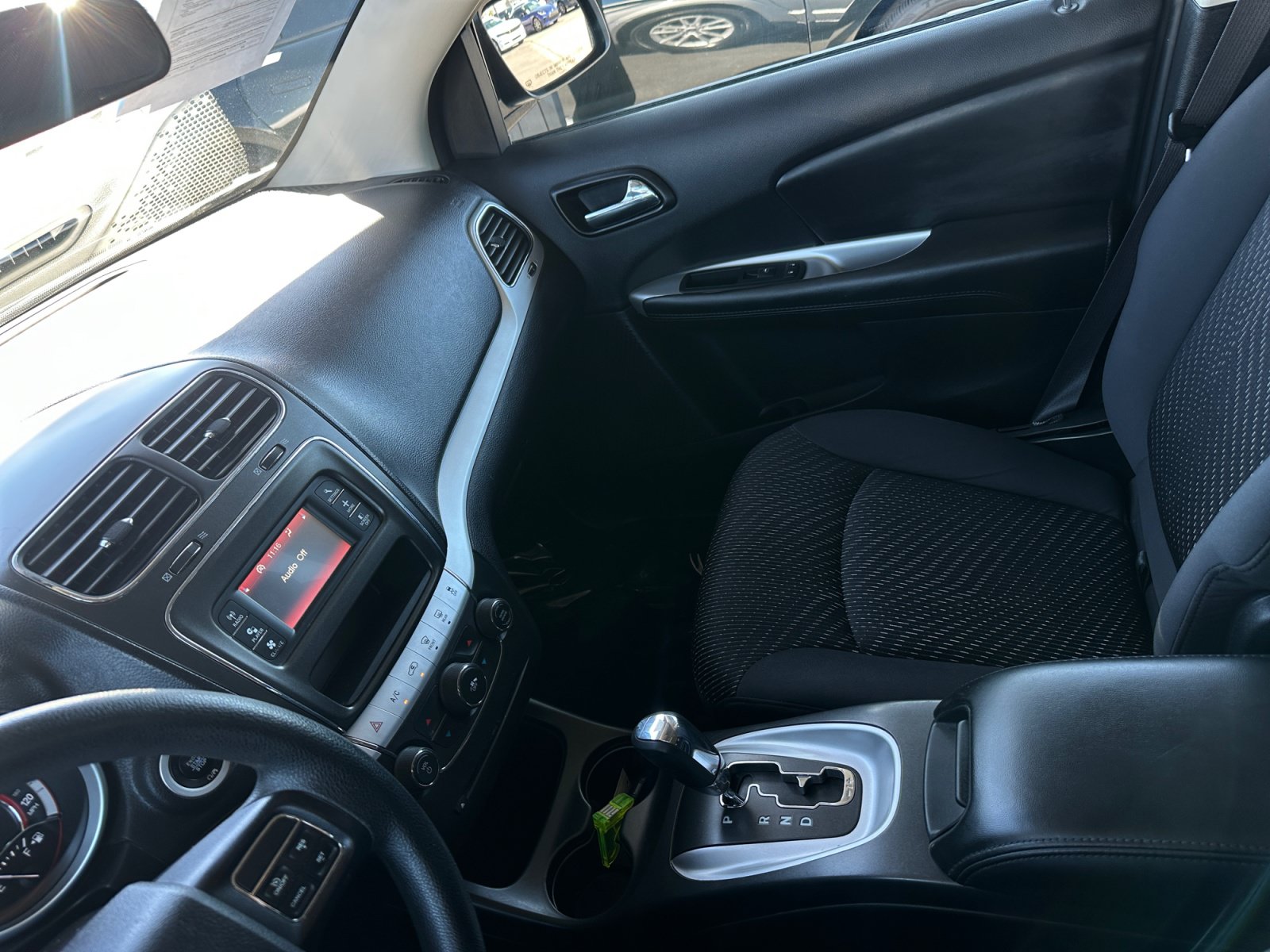 Used 2017 Dodge Journey SXT w/ Comfort/Convenience Group FWD image 21